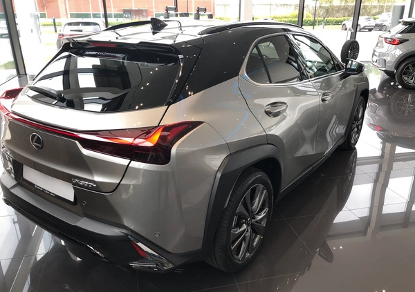 Lexus UX cena 227400 przebieg: 5, rok produkcji 2024 z Golina małe 121